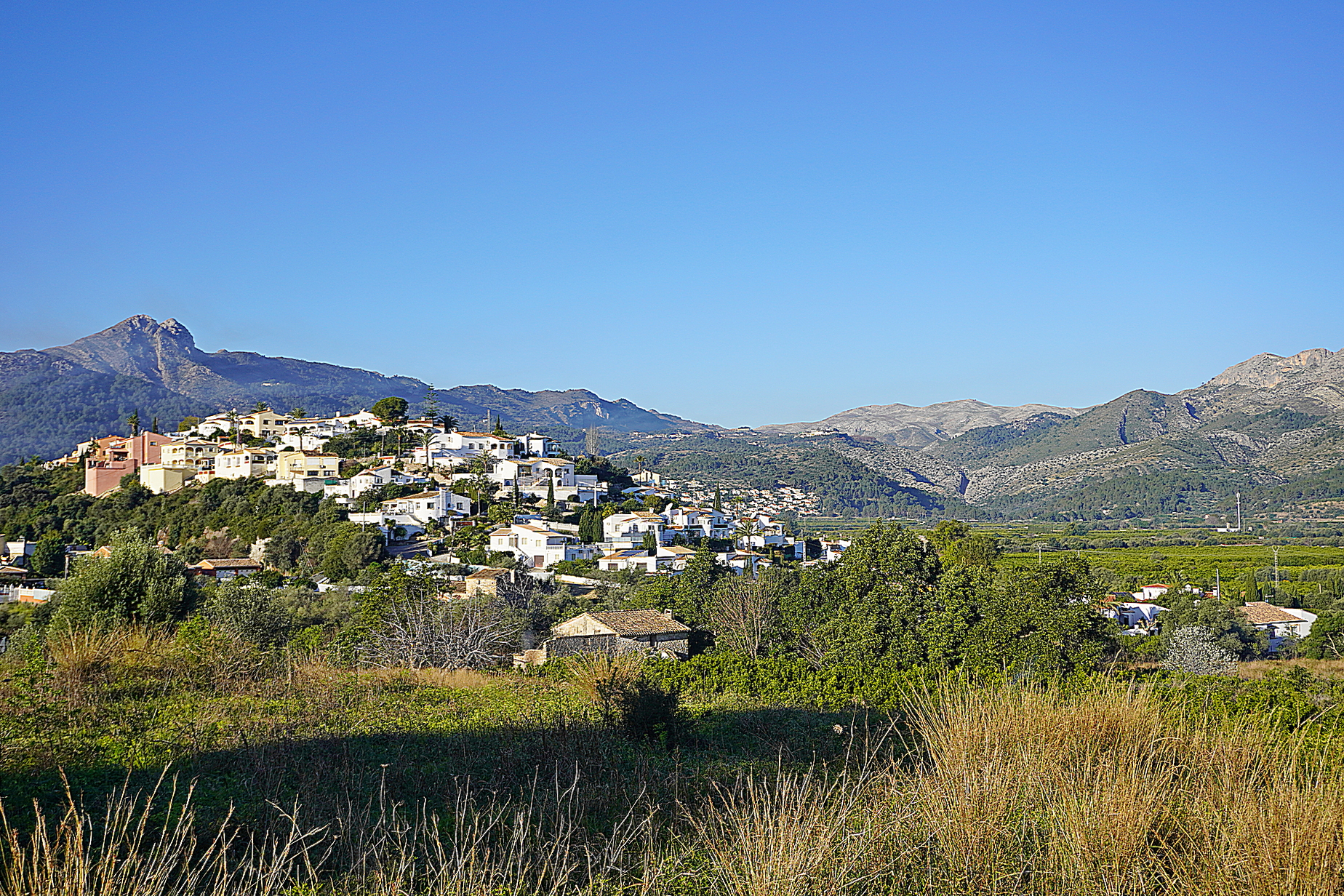 Wonen in urbanisatie El Capso in Orba aan de Costa Blanca Noord