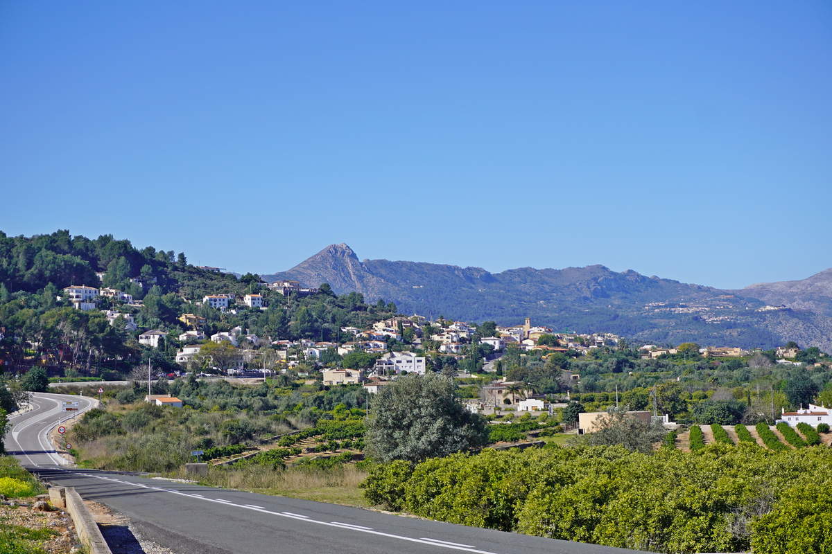 Road leading to Benidoleig village